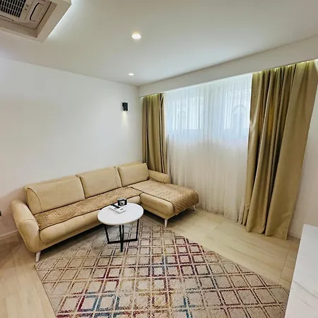 The Pearl - Bascarsi - Walk Everywhere *